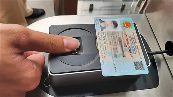 Danh tính điện tử công dân Việt Nam có thông tin sinh trắc học là ảnh chân dung và vân tay Danh tính điện tử công dân Việt Nam có thông tin sinh trắc học là ảnh chân dung và vân tay